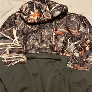 Under Armour Men's Camouflage Jacket SMALL cold gear men’s EUc max 4 camo